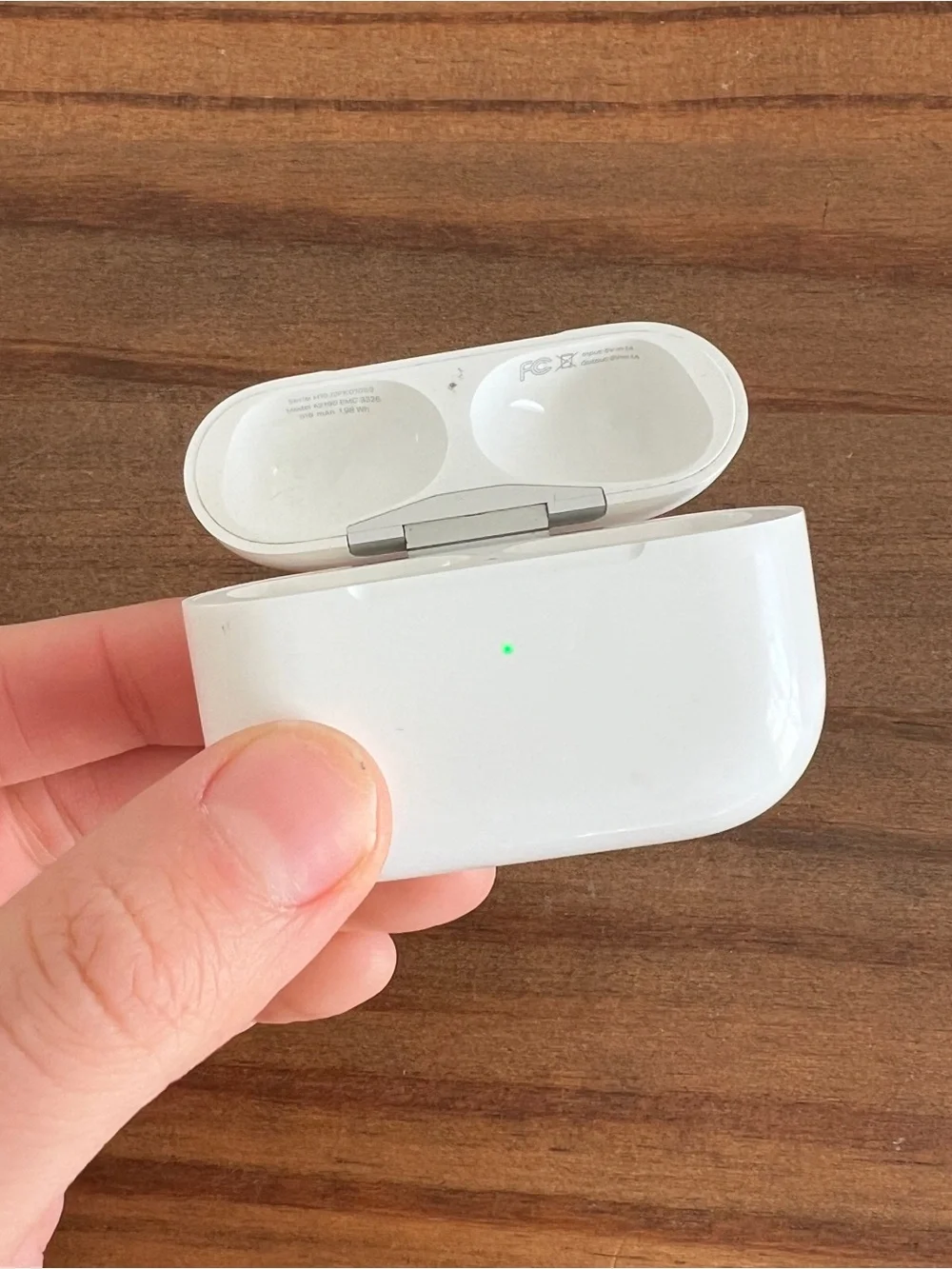 Wireless Earbuds Charging Case - White